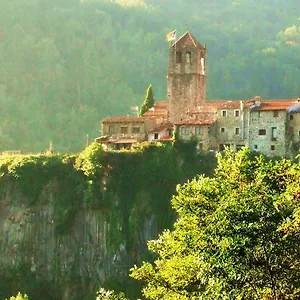 Pensión Mont-rock, Montagut